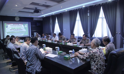 https://alfanumerik-lab.com/ky_web_2024/download_file?path=picture/06460-15-4-audiensi-komisi-yudisial-polda-sumut-1-.jpg